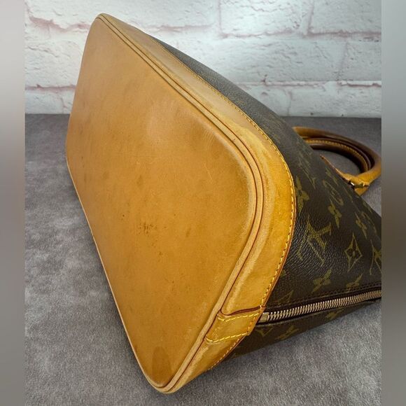 Louis Vuitton Monogram Alma Pm Handbag - Picture 8 of 13